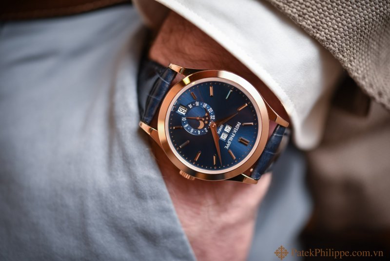 Patek-Philippe-5396R-Annual-Calendar-Rose-gold-Blue-dial-5.jpg