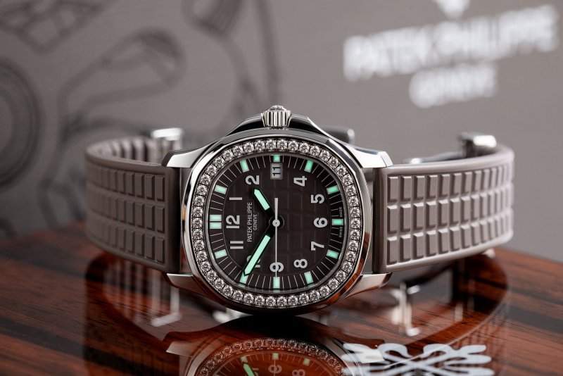 patek-philippe-Aquanaut -5067A- cai-can-0901000001-1 6.jpeg