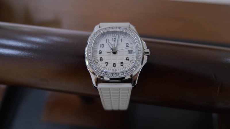 patek-philippe-aquanaut-5067A- cai-can-0901000001-1.jpeg