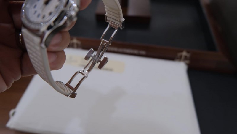 patek-philippe-aquanaut-5067A- cai-can-0901000001-6.jpeg