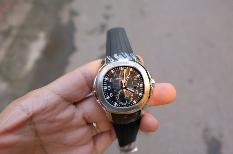 patek-philippe-aquanaut-5164A-cai-can-0901000001-1 889.jpeg