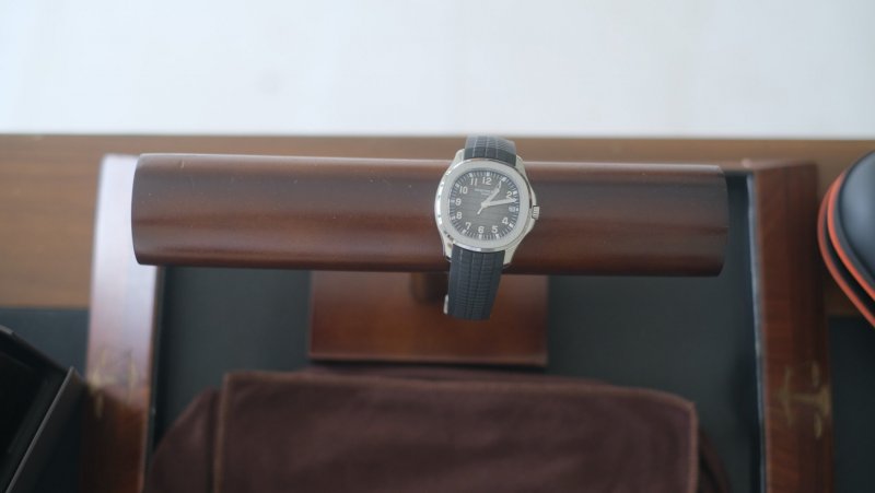 Patek-philippe-aquanaut-5167:1A-cai-can-0901000001-7.jpeg