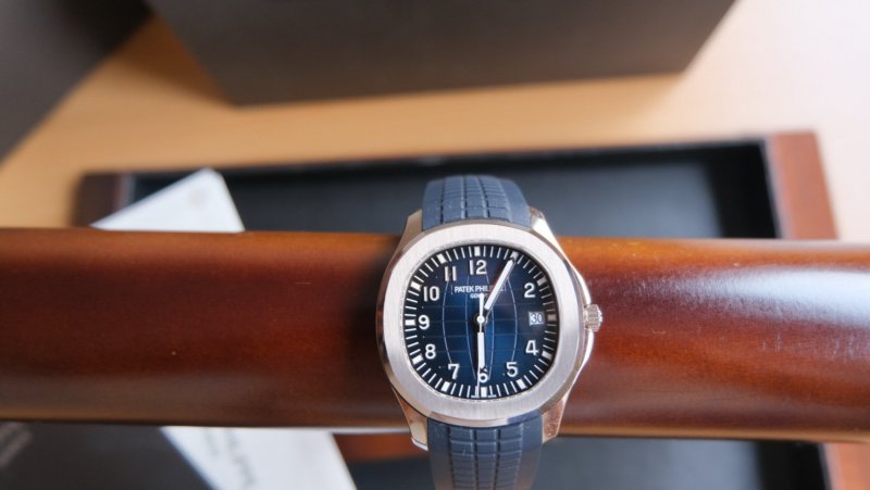 Patek-philippe-aquanaut-5168G-cai-can-0901000001-6868.jpeg