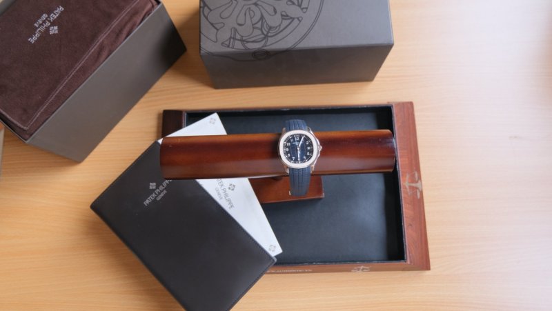 Patek-philippe-aquanaut-5168G-cai-can-0901000001-8989.jpeg