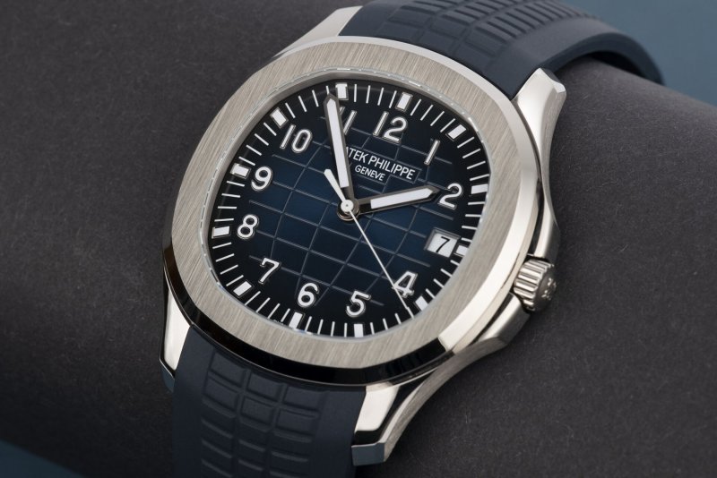 Patek Philippe- Aquanaut-5168G-white gold- cai- can-0901000001 - .jpeg