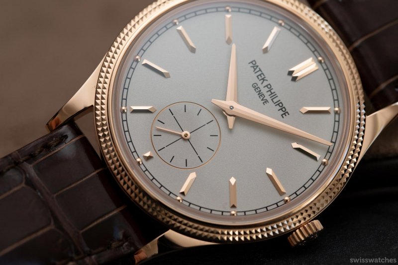 Patek-Philippe-Calatrava-6119R-Luenette-Clous-de-Paris.jpeg