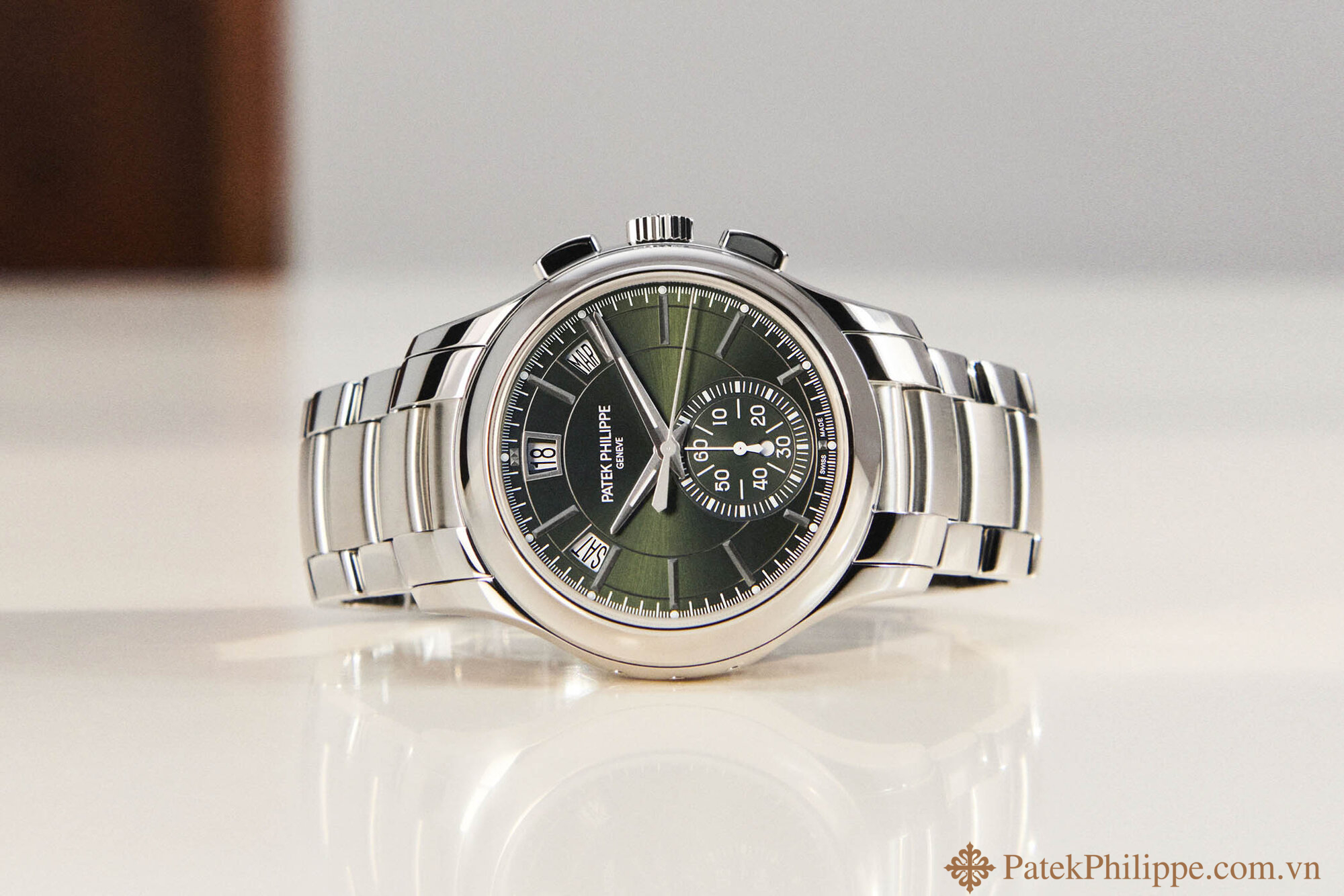 Patek-Philippe-Chronograph-Annual-Calendar-5905-1A-1.jpeg