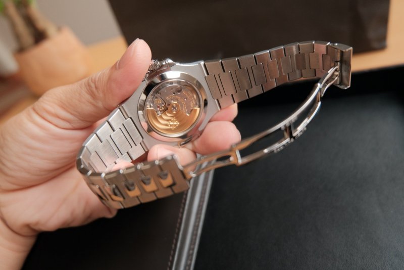 patek-philippe-nautilus-5726:1A-cai-can-0901000001-16868.jpeg