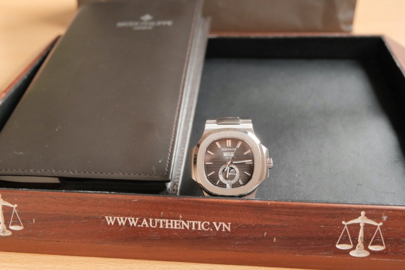 patek-philippe-nautilus-5726:1A-cai-can-0901000001-188999.jpeg