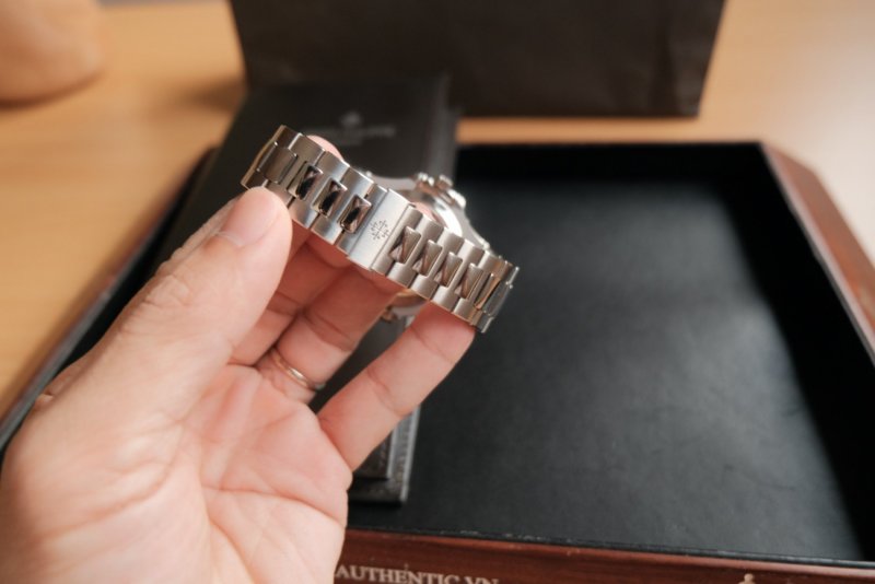 patek-philippe-nautilus-5726:1A-cai-can-0901000001-1998.jpeg