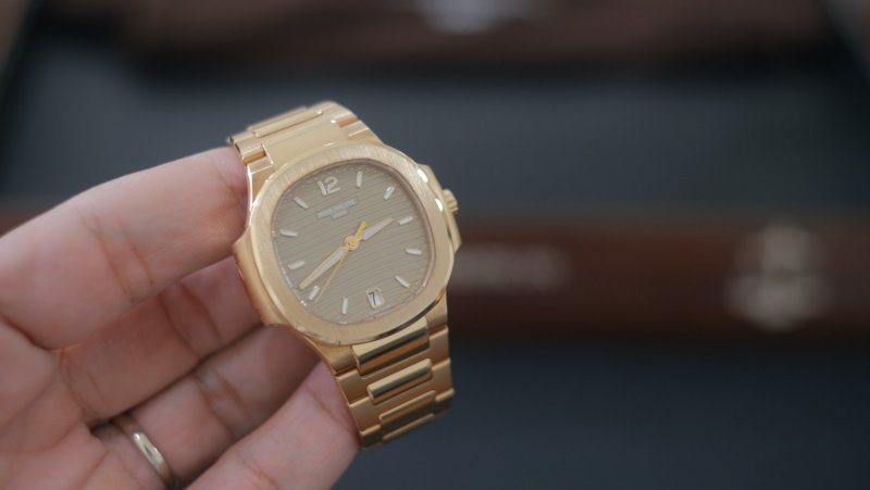 Patek-philippe-Nautilus -7118:1R-cai-can-0901000001-12.jpeg