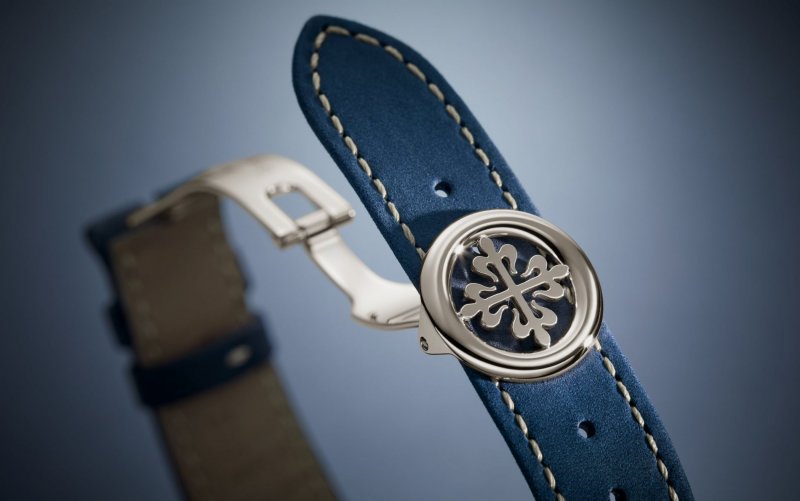 Patek-philippe-Worldtime -5230P-cai-can-0901000001-7.jpeg