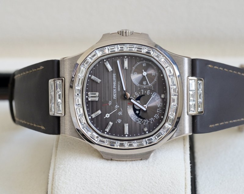 patek5712.12.jpg