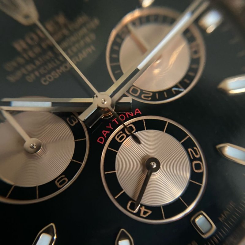 rolex-116505-03.jpg