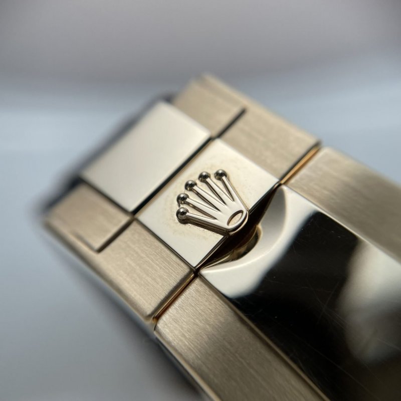 rolex-116518ln-10-1220x1220.jpeg