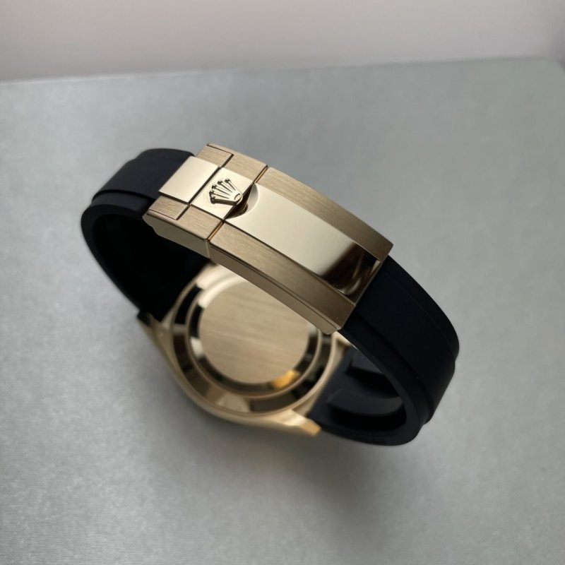 rolex-116518ln-4-1220x1220.jpeg