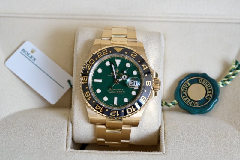 rolex 116718LN GMT mặt số Green (10).jpg