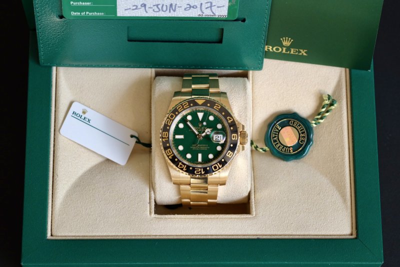 rolex 116718LN GMT mặt số Green (13).jpg