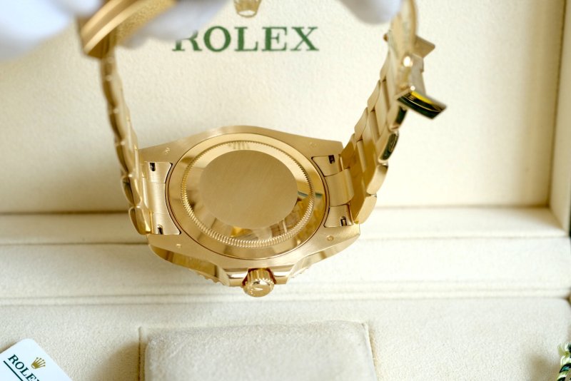 rolex 116718LN GMT mặt số Green (4).jpg