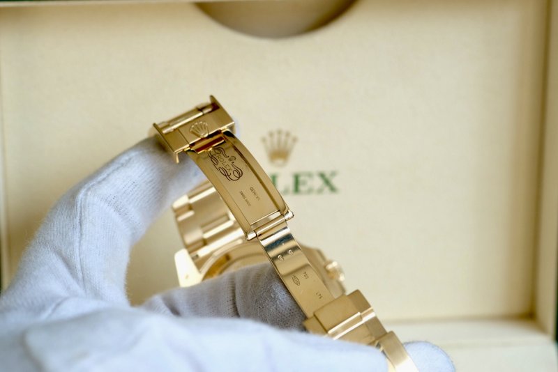 rolex 116718LN GMT mặt số Green (7).jpg