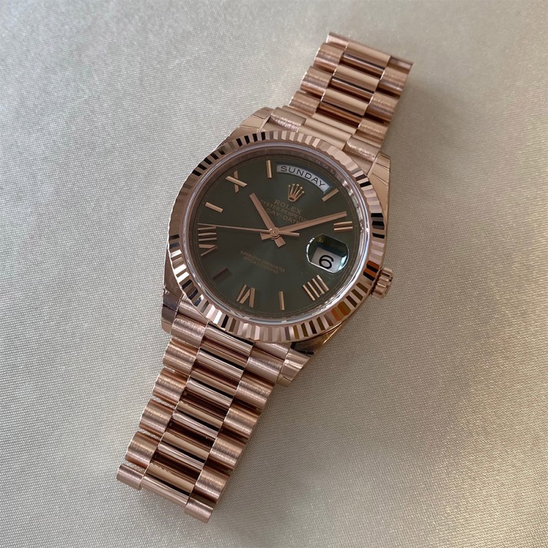rolex-228235-02.jpg