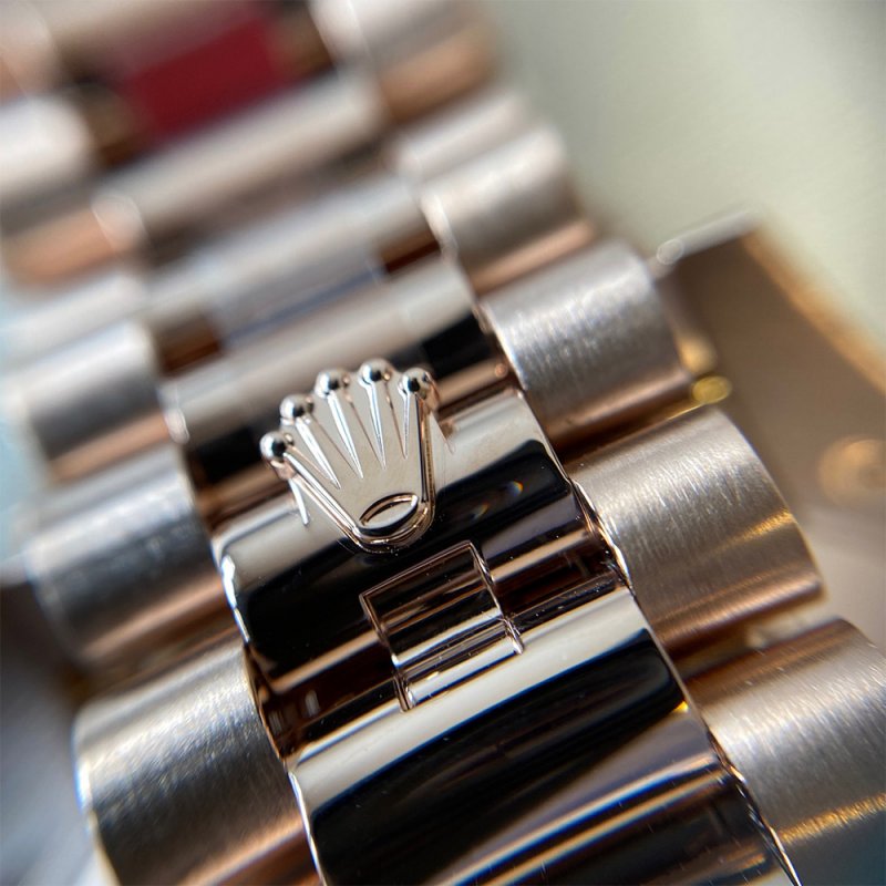 rolex-228235-08.jpg