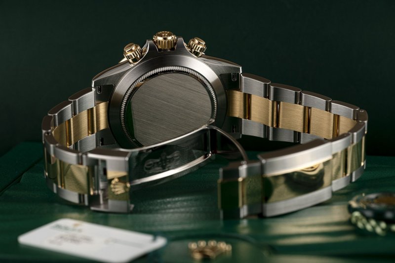 Rolex Daytona 116503 demi gold 16.jpeg