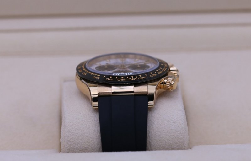 Rolex Daytona 116518 - cai-can-0901000001-4.jpeg