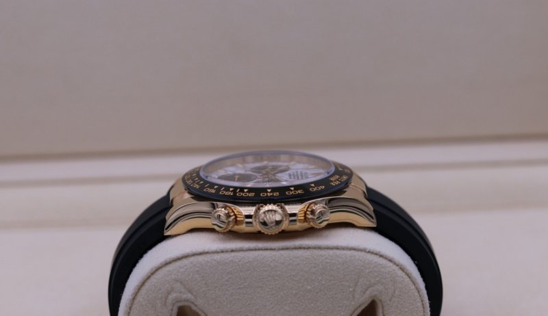 Rolex Daytona 116518 - cai-can-0901000001-6.jpeg