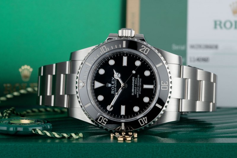 Rolex-Submariner-114060-cai-can-0901000001-1.jpeg