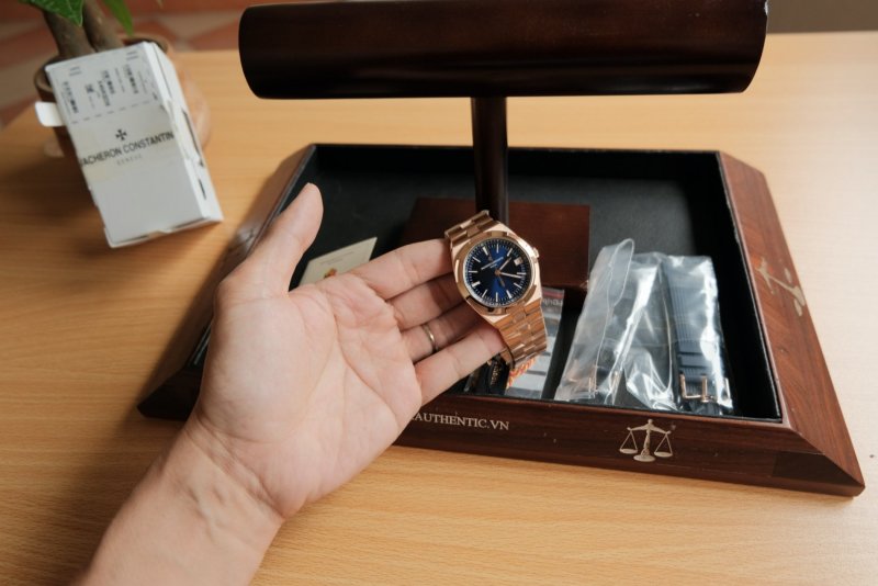 Vacheron-Constantin-Overseas-4500V:11OR-Blue-cai-can-0901000001-98.jpeg