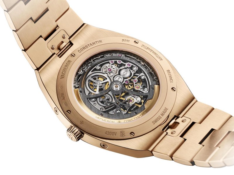 Vacheron-Constantin-Overseas-Perpetual-Ultra-Thin-Openworked-9.jpeg
