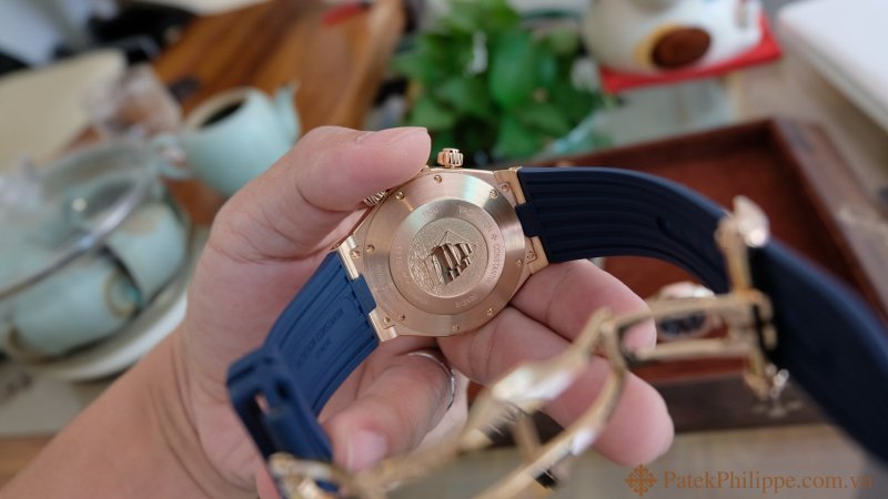 vacheron-constantin-overseas-rose-gold-chronograph 1 12242342.jpg