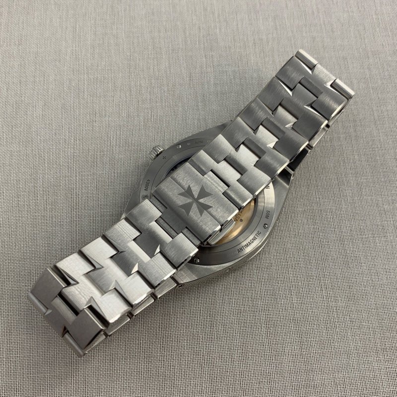 vc4300V-120G-B945-004-Large.jpeg