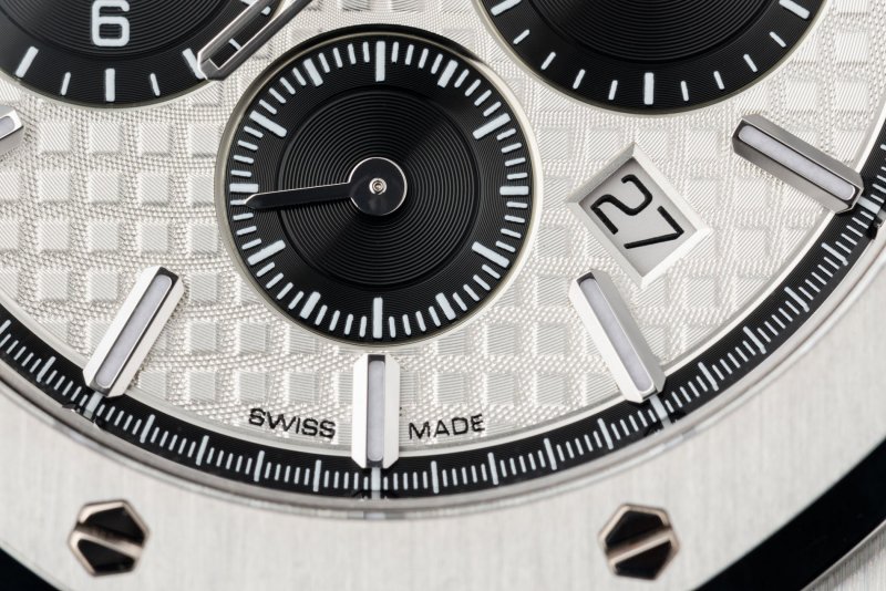 watch-club-audemars-piguet-royal-oak-chronograph-under-ap-warranty-to-2023-ref-26331stoo1220s...jpeg