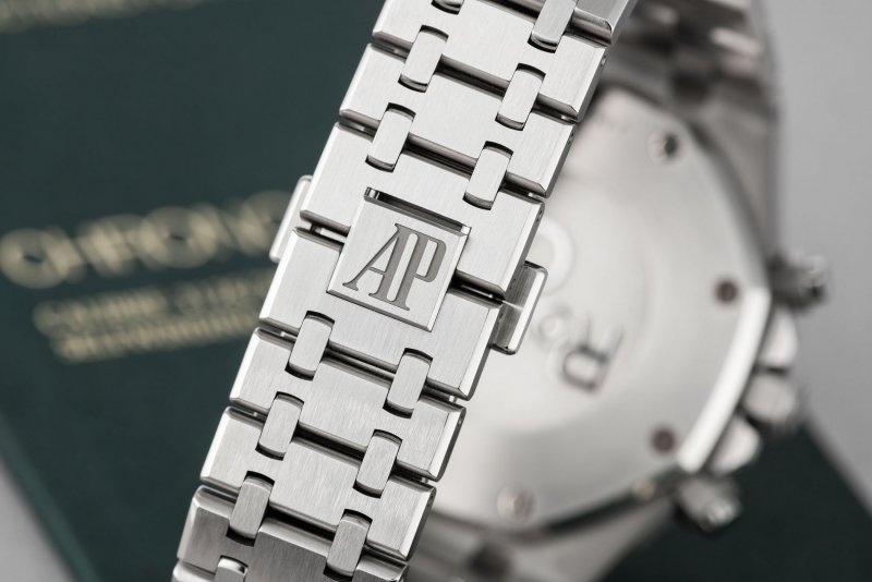 watch-club-audemars-piguet-royal-oak-chronograph-under-ap-warranty-to-2023-ref-26331stoo1220s...jpeg